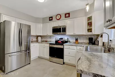 1 Salem Drive #B, Whiting, NJ 08759 - Photo 10