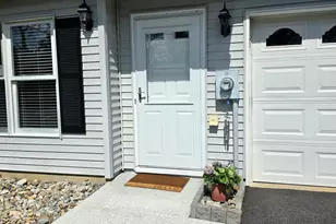 233 Cloverdale Dr, Lakewood, NJ 08701 - Photo 4