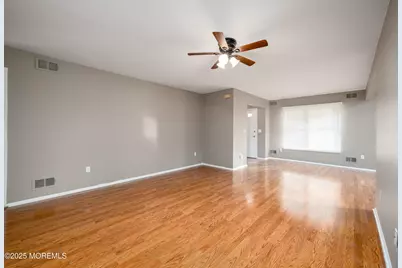 233 Cloverdale Drive, Lakewood, NJ 08701 - Photo 20