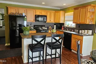 8 Beaumont Ct, Toms River Township, NJ 08757 - Photo 4