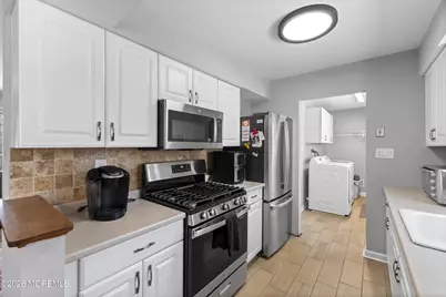 214 Davis Avenue, Forked River, NJ 08731 - Photo 4