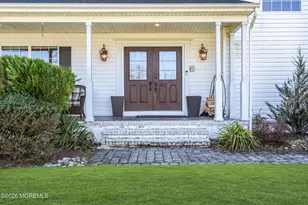 4 Susan Ct, Farmingdale, NJ 07727 - Photo 2