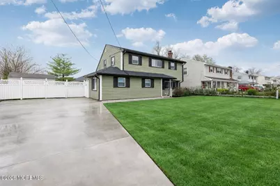 20 Surrey Drive, Hazlet Township, NJ 07730 - Photo 2