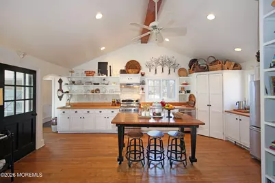 917 Broad Street, Shrewsbury, NJ 07702 - Photo 18