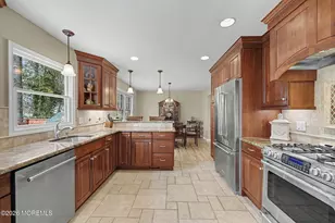 49 Hampton Dr, Freehold, NJ 07728 - Photo 8