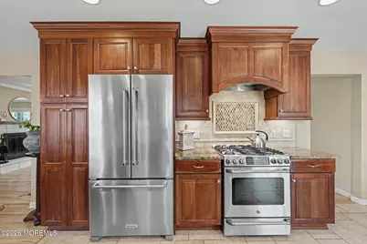 49 Hampton Drive, Freehold, NJ 07728 - Photo 10