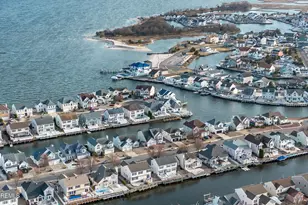 18 Peaksail Dr, Bayville, NJ 08721 - Photo 50