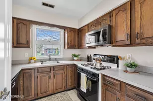 2137 Agincourt Rd, Toms River Township, NJ 08755 - Photo 10