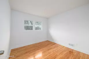 1 Gary Dr, Middletown, NJ 07748 - Photo 30