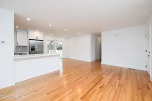 1 Gary Dr, Middletown, NJ 07748 - Photo 8