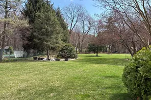 7 Melody Ct, Yardville, NJ 08620 - Photo 4