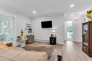 8 Manchester Ct, Red Bank, NJ 07701 - Photo 8
