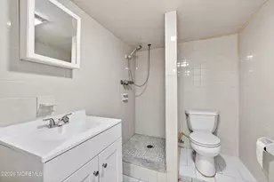 28 Willow St, Bayonne, NJ 07002 - Photo 32