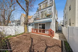 28 Willow St, Bayonne, NJ 07002 - Photo 6