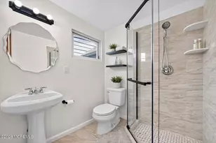 28 Willow St, Bayonne, NJ 07002 - Photo 24