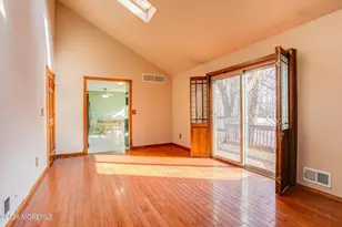 18 Warne Rd, Matawan, NJ 07747 - Photo 14