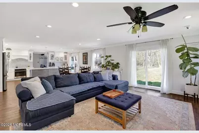 10 Wayne Court, Manalapan Township, NJ 07726 - Photo 14