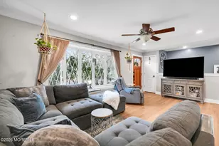 49 7th St, Belford, NJ 07718 - Photo 10