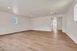 37 Swartzel Dr, Middletown, NJ 07748 - Photo 24