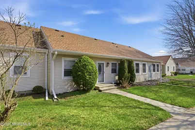 110 Henley Court #C, Freehold, NJ 07728 - Photo 4