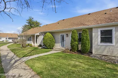110 Henley Court #C, Freehold, NJ 07728 - Photo 4