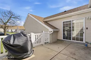 110 Henley Ct, Freehold, NJ 07728 - Photo 2