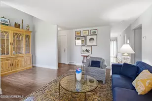 98C Berkshire Ct, Red Bank, NJ 07701 - Photo 4