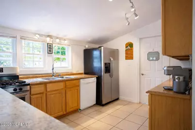 201 Hamilton Avenue, Neptune Township, NJ 07753 - Photo 8