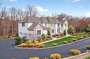 13 Palmer Cir, Millstone Township, NJ 08535 - Photo 6