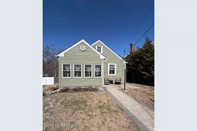 365 Lake Avenue #Front House, Oakhurst, NJ 07755 - Photo 2