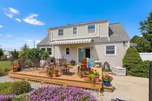 2711 Johnson St, Wall Township, NJ 07719 - Photo 4