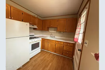 15 Azalea Court #A, Eatontown, NJ 07724 - Photo 8