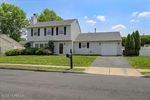 9 Regina Dr, Howell Township, NJ 07731 - Photo 2