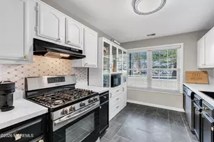 103 Cypress Ct, Howell Township, NJ 07731 - Photo 4