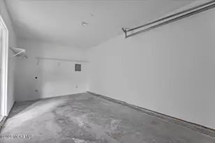 34 S Pointe Cir, Tinton Falls, NJ 07753 - Photo 12