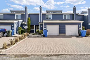 19 Rambling Meadow Ct, Eatontown, NJ 07724 - Photo 1