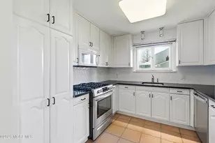 1803 Holbrook St, Oakhurst, NJ 07755 - Photo 10