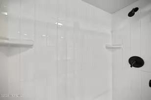 127 Amberly Dr, Manalapan Township, NJ 07726 - Photo 12