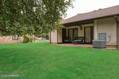 70 Overlook Way #E, Manalapan Township, NJ 07726 - Photo 18