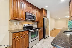 70 Overlook Way, Manalapan Township, NJ 07726 - Photo 4