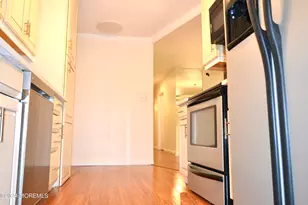 30 Meadow Green Cir, Manalapan Township, NJ 07726 - Photo 6