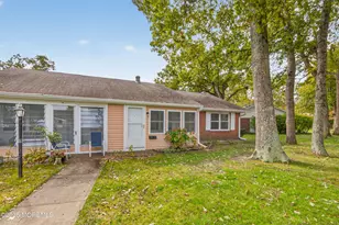72F Dorchester Dr, Lakewood, NJ 08701 - Photo 2
