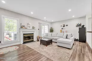 4 Vassar Pl, Morganville, NJ 07751 - Photo 10