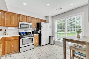 4 Vassar Pl, Morganville, NJ 07751 - Photo 4