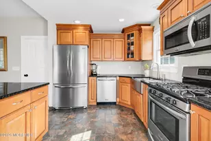 11 Lakeside Ave, Rumson, NJ 07760 - Photo 18