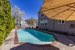 2 Kristen Ct, Old Bridge Township, NJ 08857 - Photo 56