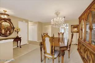 28 Golden Willows Ave, Lakewood, NJ 08701 - Photo 4