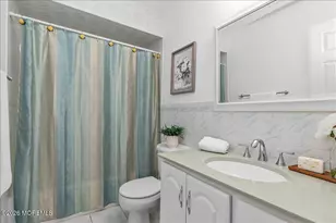 266 Gloucester Ct, Aberdeen Township, NJ 07747 - Photo 24