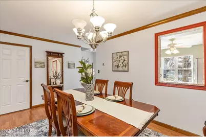 266 Gloucester Court, Aberdeen Township, NJ 07747 - Photo 14