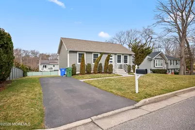 5 Cortland Road, Eatontown, NJ 07724 - Photo 2